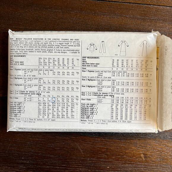 Simplicity 6626 VTG Uncut Sewing Pattern Size 12 Nightgown Pajamas and Robe 80s - Picture 2 of 7